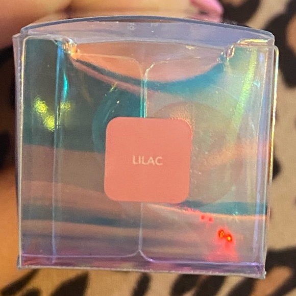 BECCA COSMETICS Pearl Glow Lip Tint - Lilac LIMITED EDITION! BNIB slight damage - Picture 3 of 6